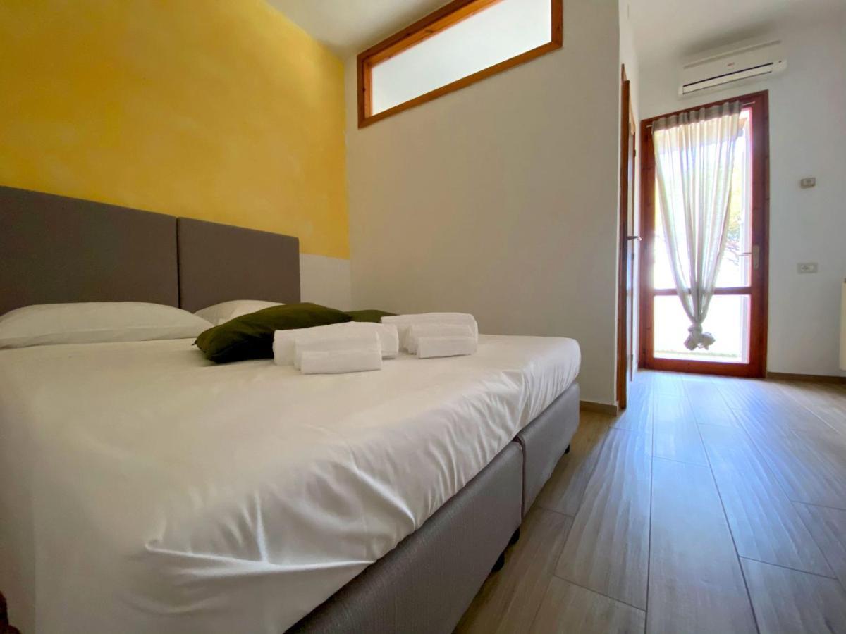 Camping Village Mar Y Sierra San Costanzo المظهر الخارجي الصورة