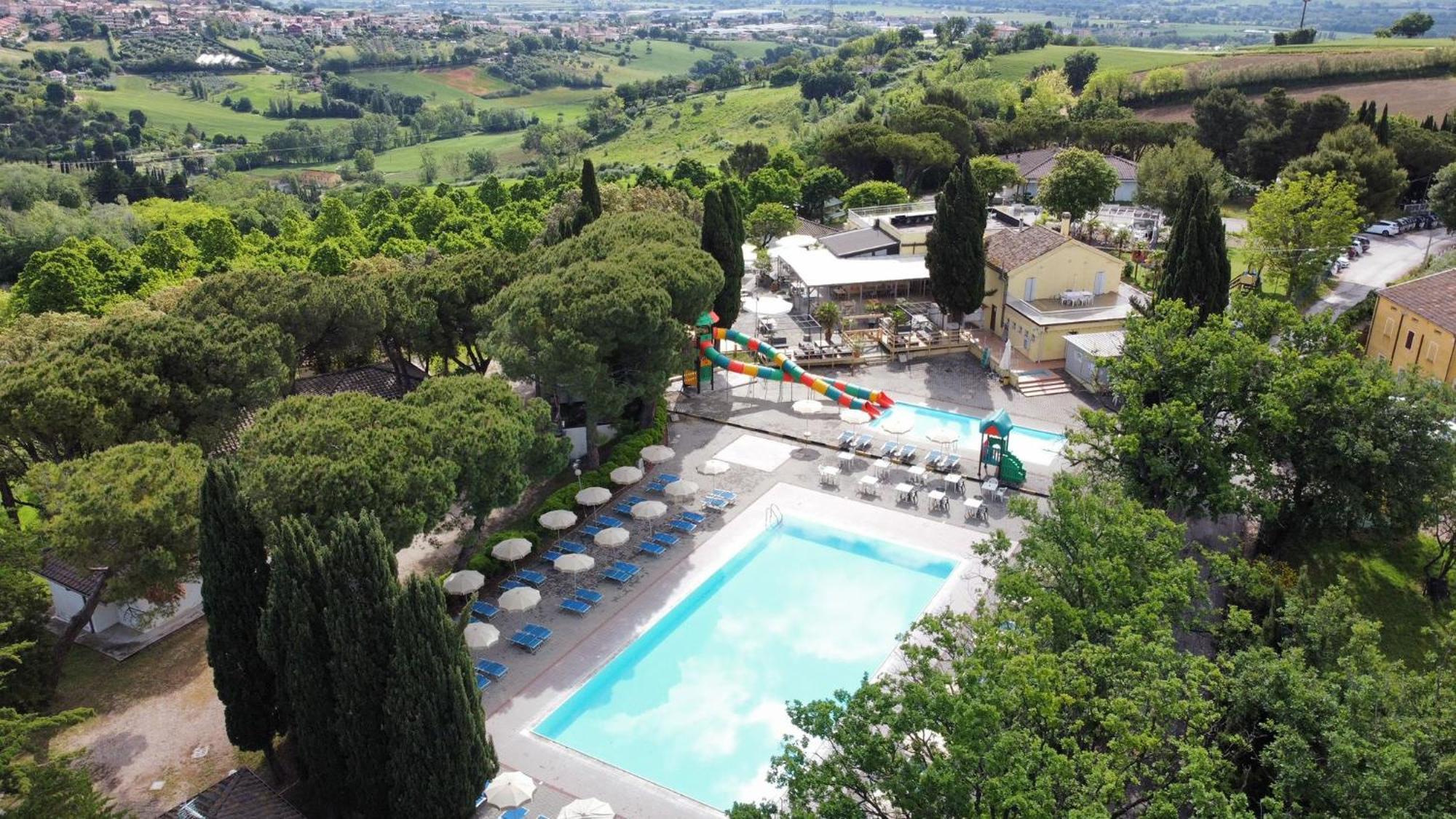 Camping Village Mar Y Sierra San Costanzo المظهر الخارجي الصورة