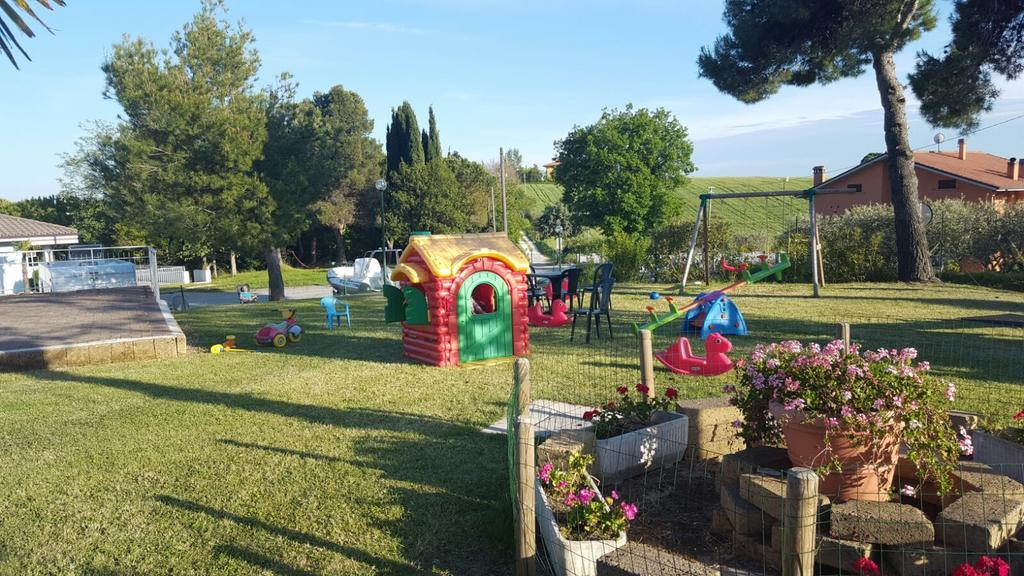 Camping Village Mar Y Sierra San Costanzo المظهر الخارجي الصورة