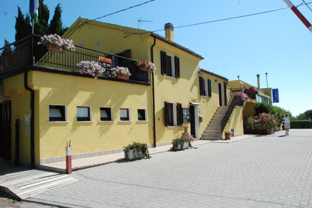 Camping Village Mar Y Sierra San Costanzo المظهر الخارجي الصورة