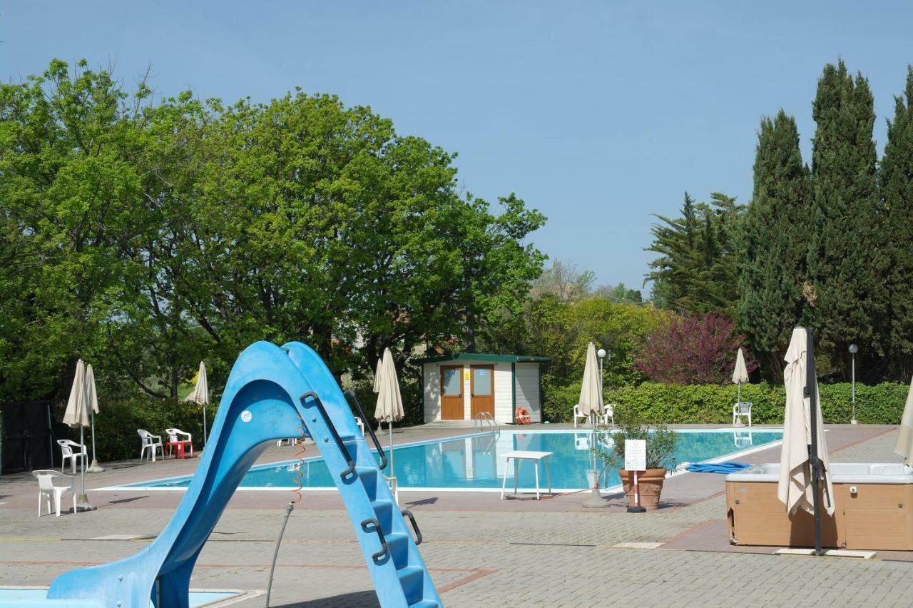 Camping Village Mar Y Sierra San Costanzo المظهر الخارجي الصورة
