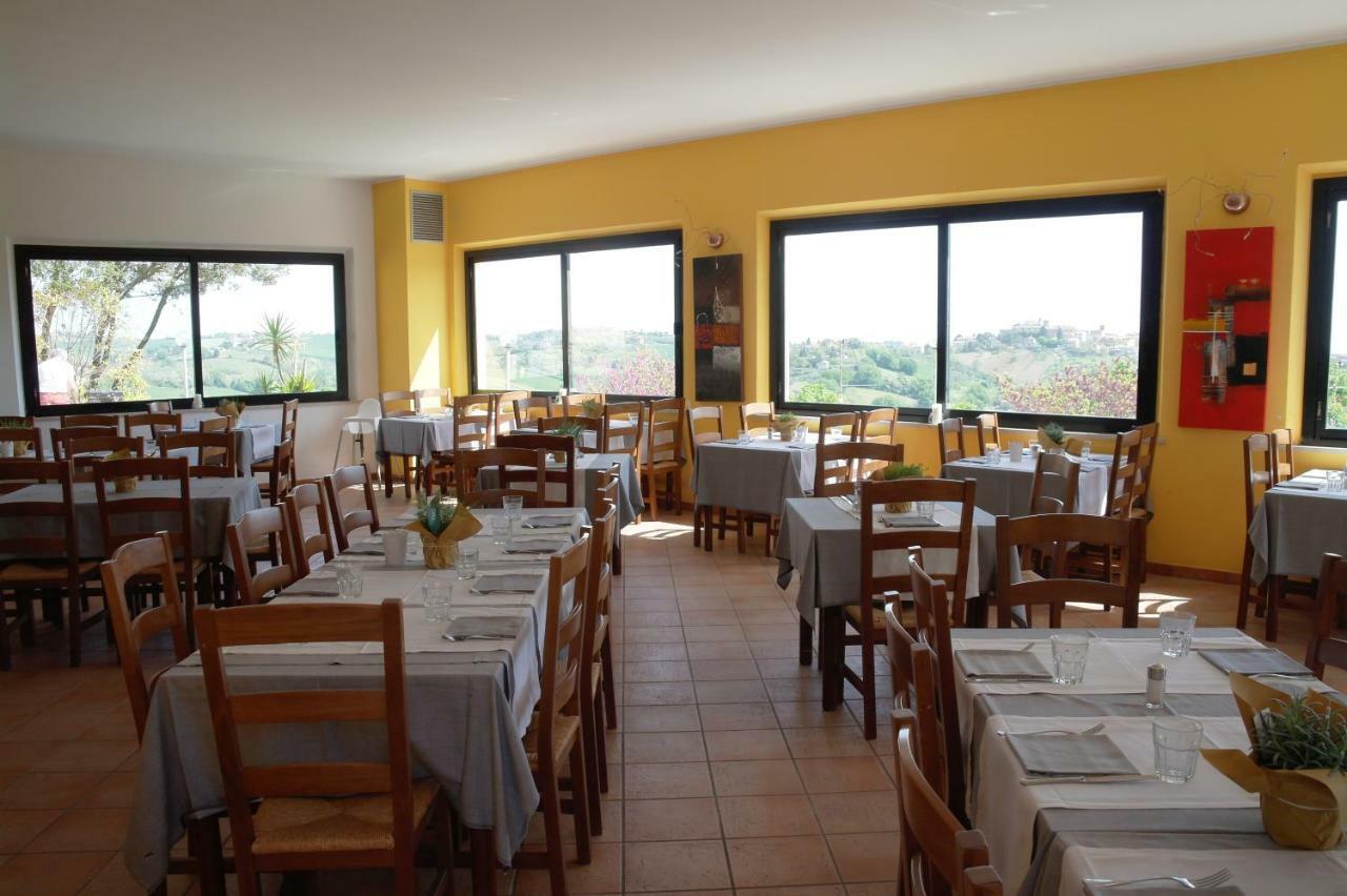 Camping Village Mar Y Sierra San Costanzo المظهر الخارجي الصورة