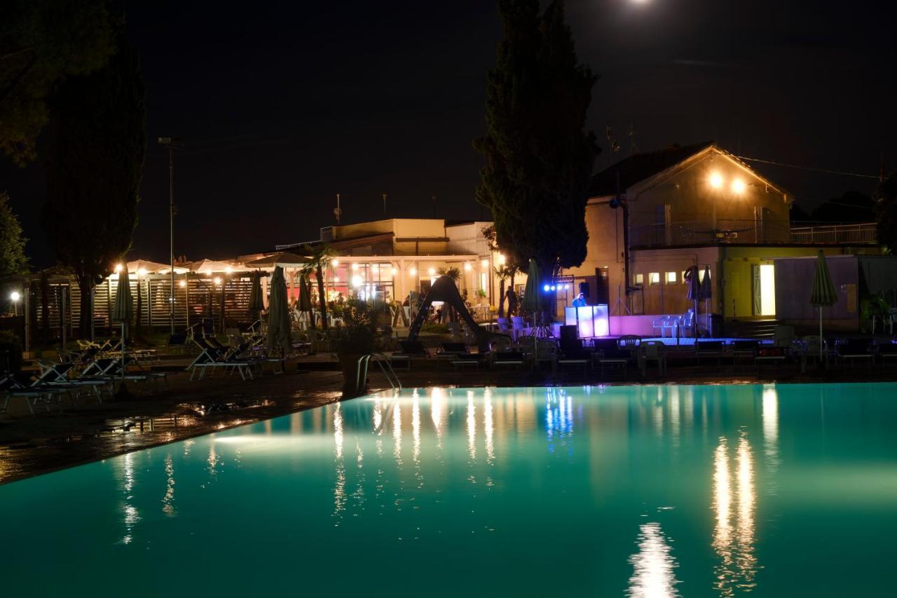 Camping Village Mar Y Sierra San Costanzo المظهر الخارجي الصورة